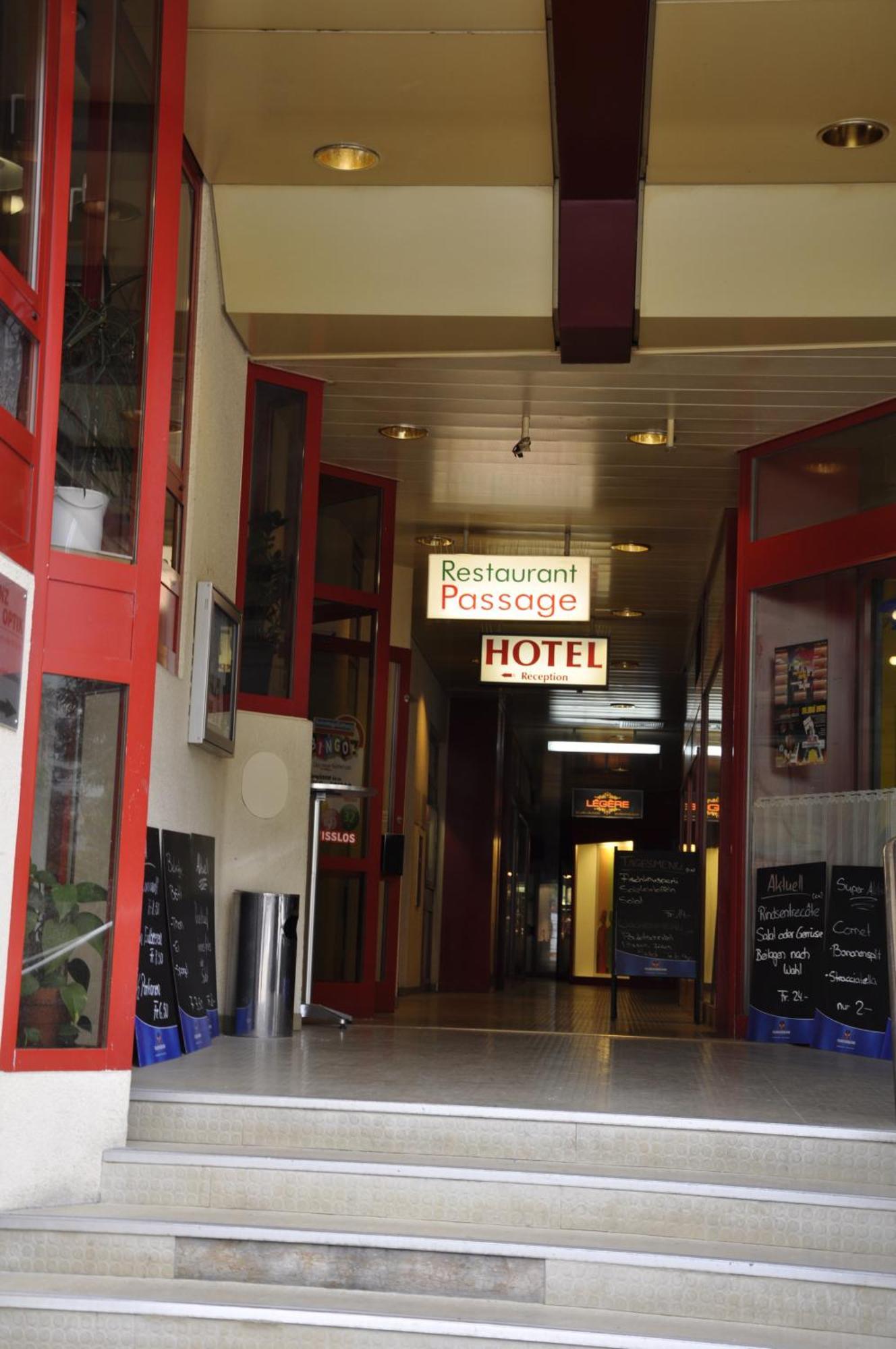 Hotel Restaurant Passage Гренхен Екстериор снимка