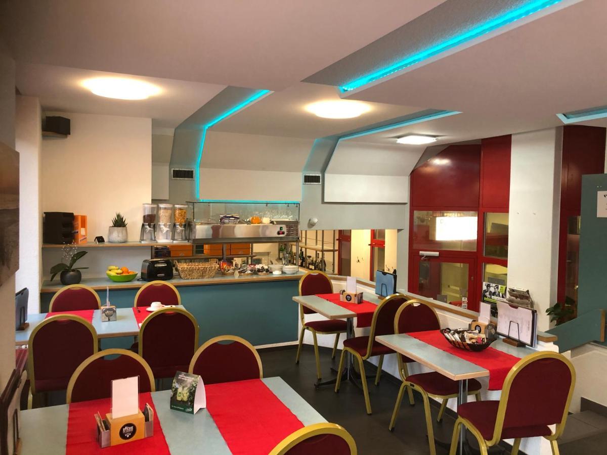 Hotel Restaurant Passage Гренхен Екстериор снимка